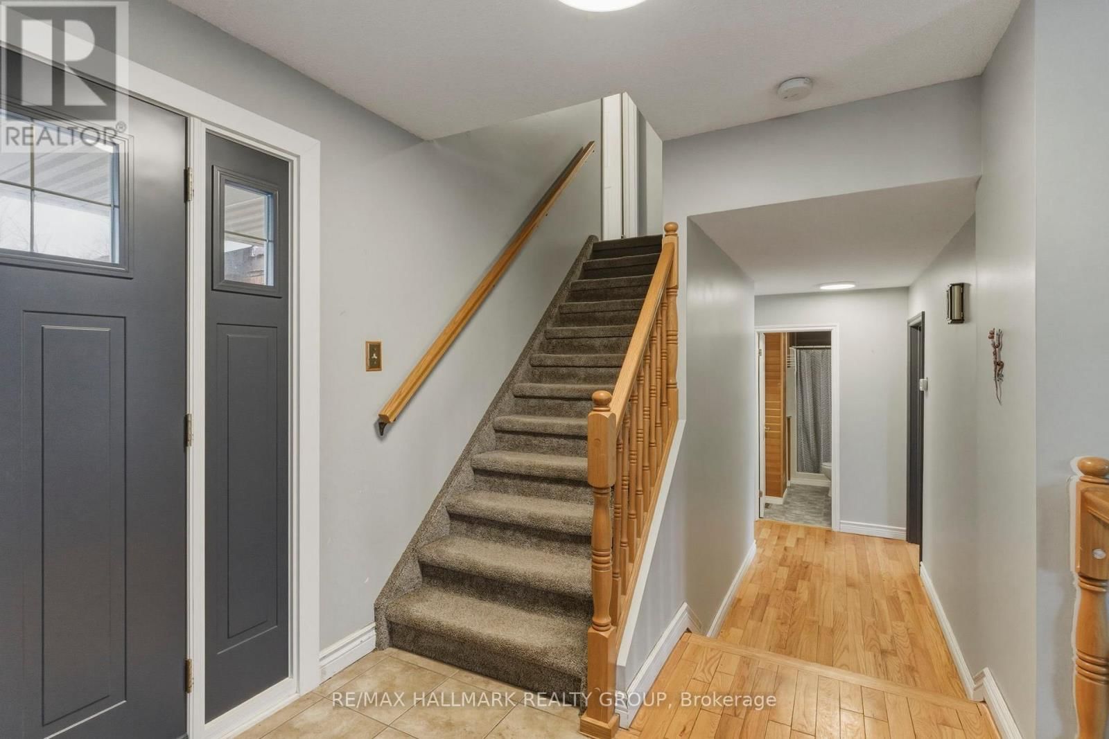 265 KINGSTON CRESCENT Image 23