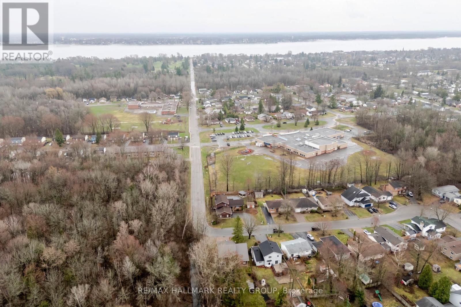 265 KINGSTON CRESCENT Image 45