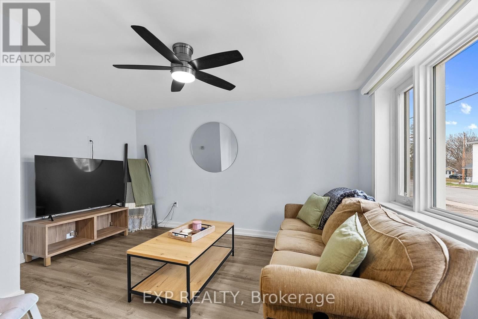 270 HARRY STREET Image 12