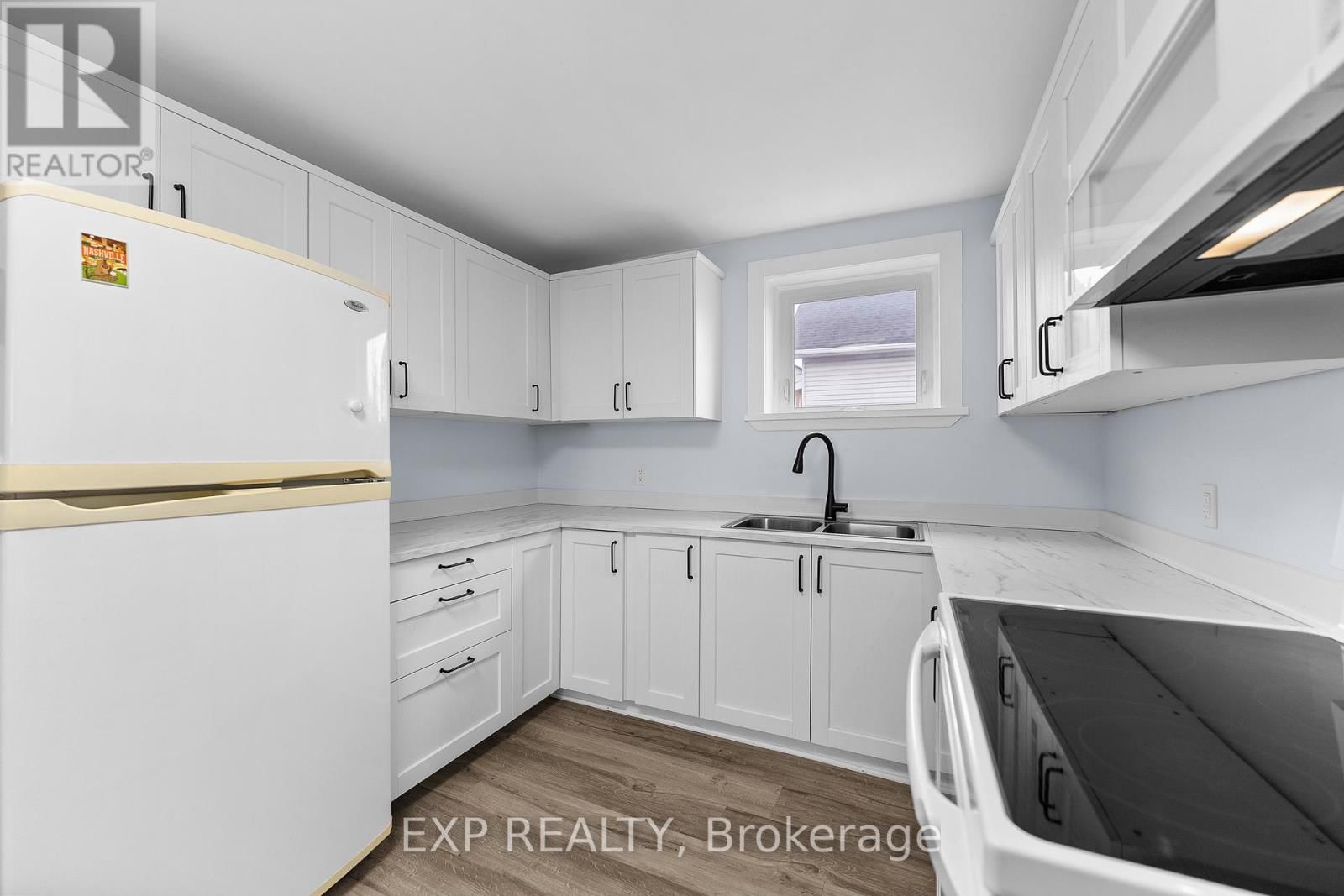 270 HARRY STREET Image 16