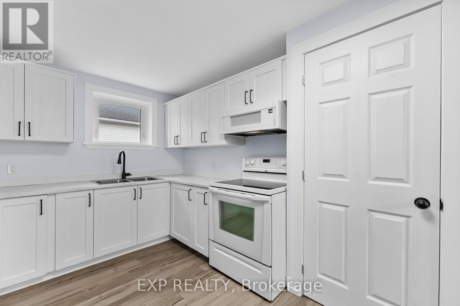 270 HARRY STREET Image 17