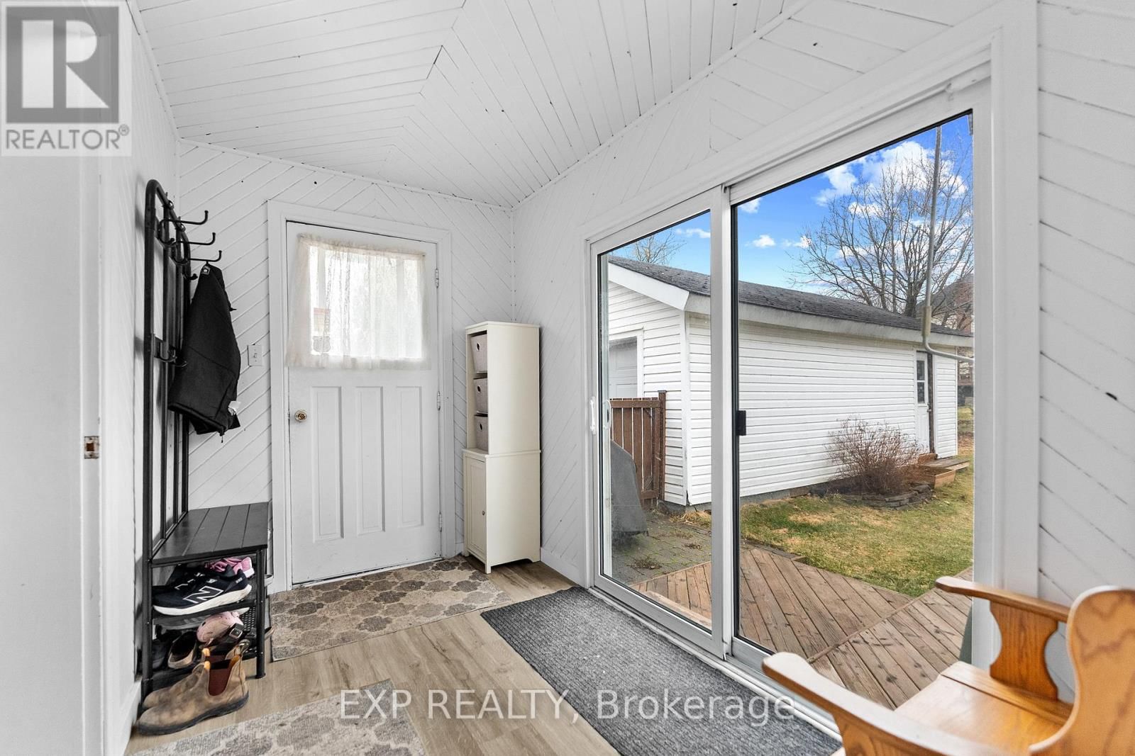 270 HARRY STREET Image 23