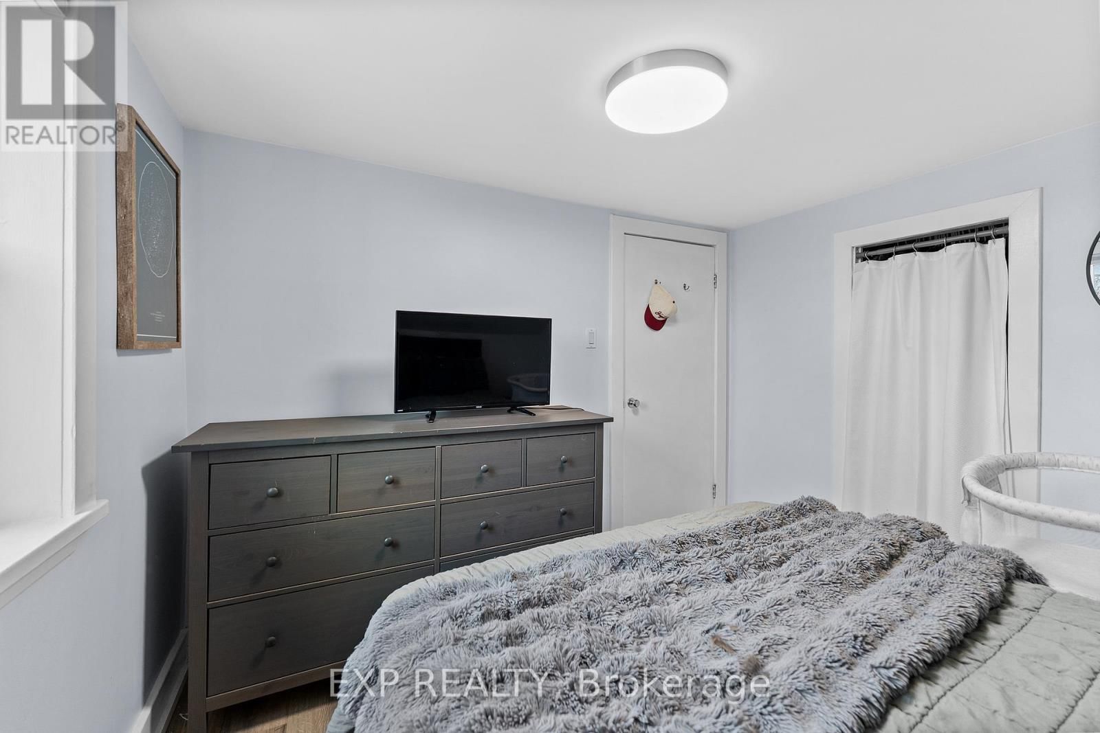 270 HARRY STREET Image 26