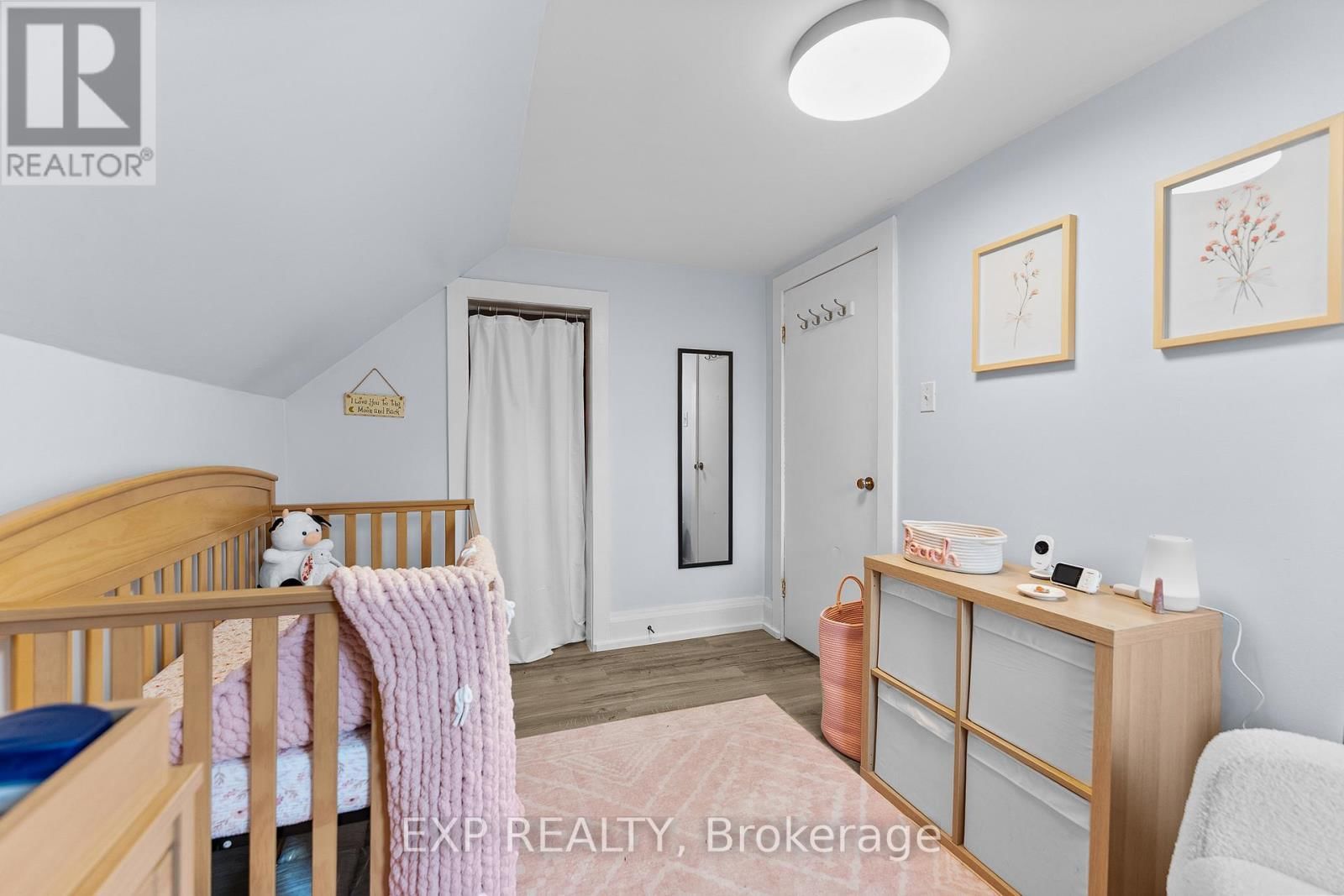 270 HARRY STREET Image 28