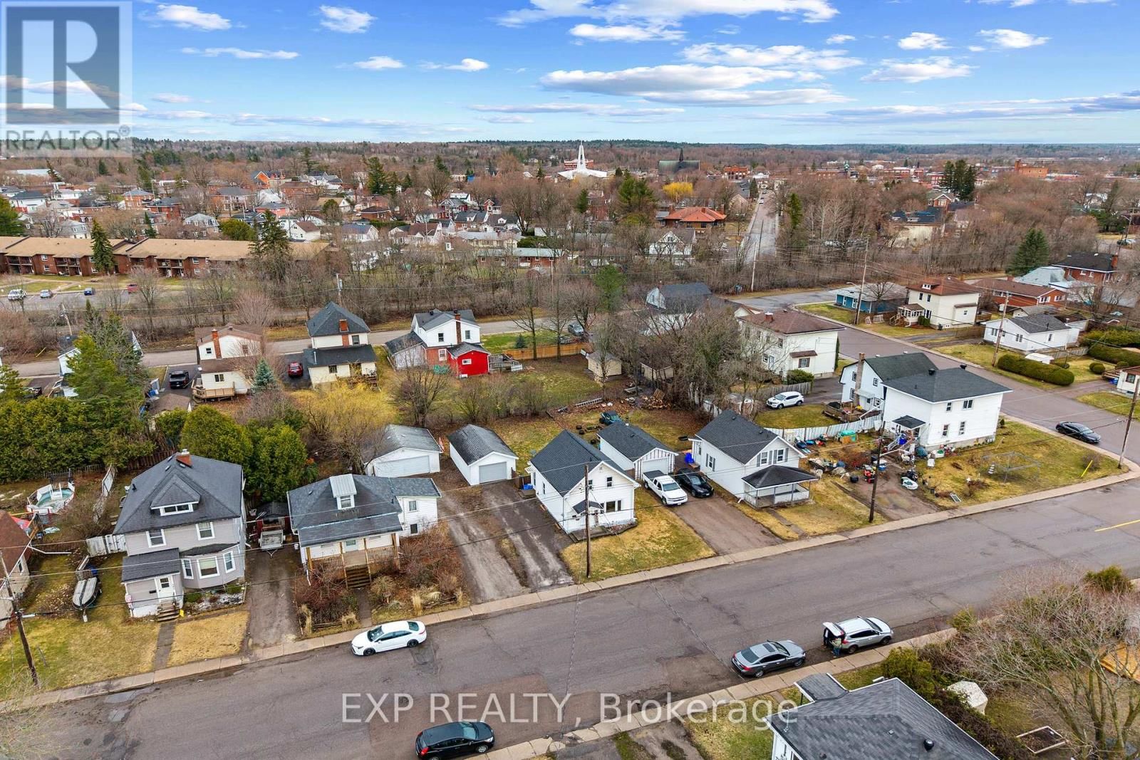 270 HARRY STREET Image 32