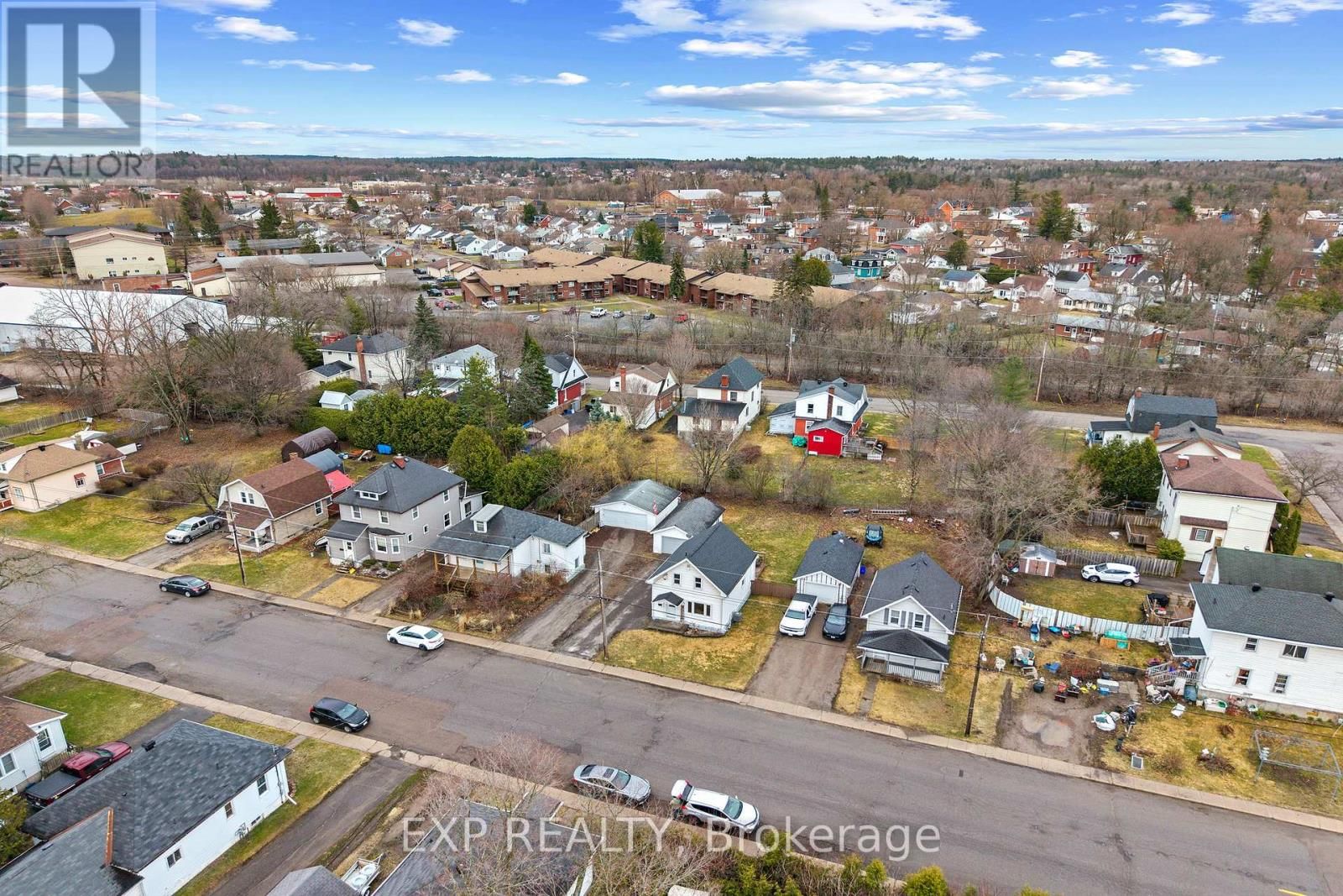 270 HARRY STREET Image 34