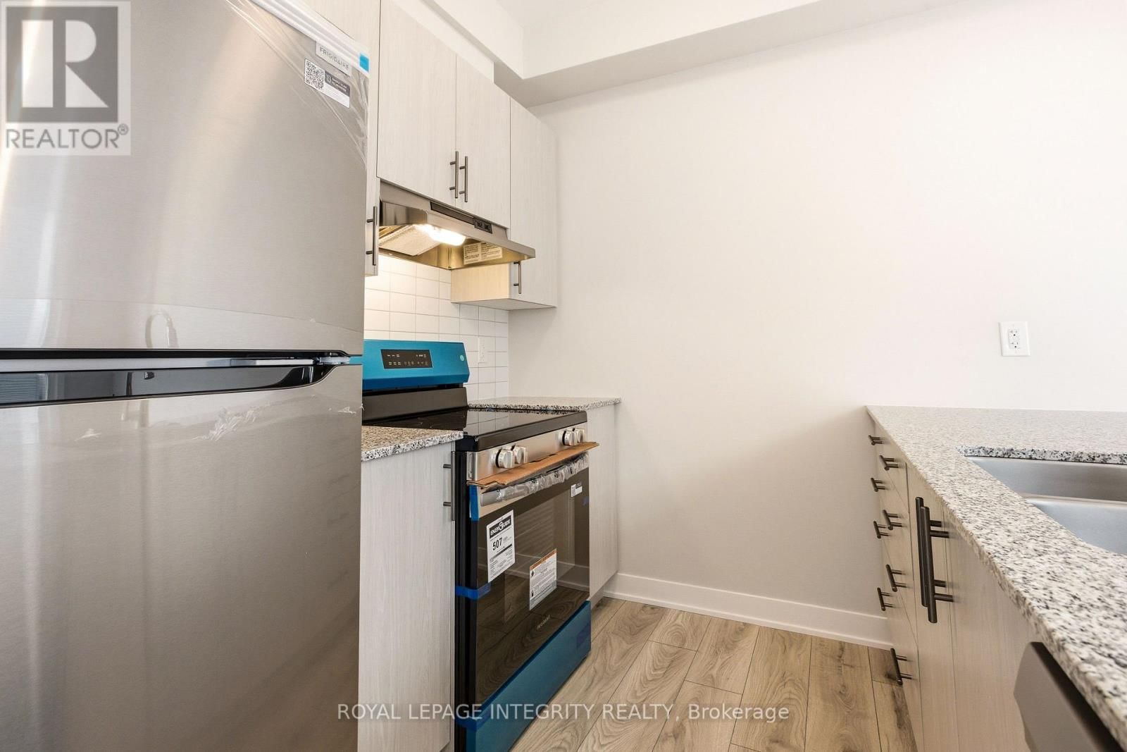 418 LES EMMERSON DRIVE Image 15