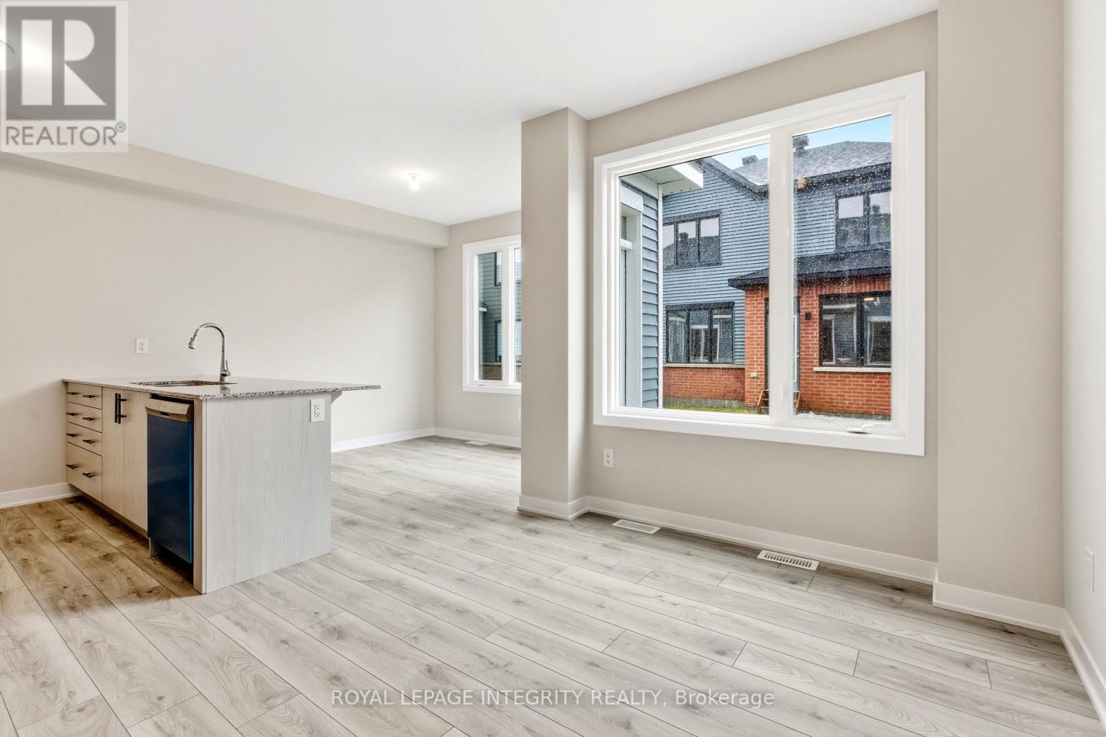 418 LES EMMERSON DRIVE Image 7