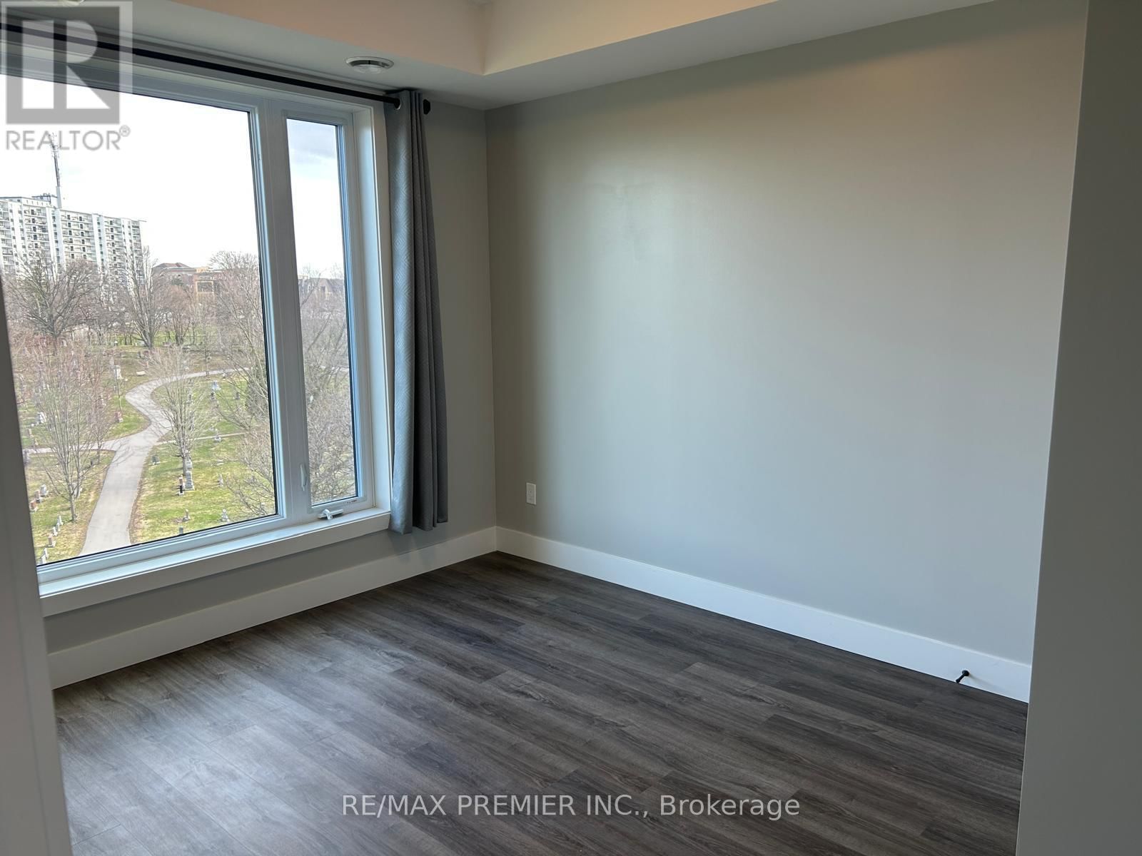 606 - 107 ROGER STREET Image 12