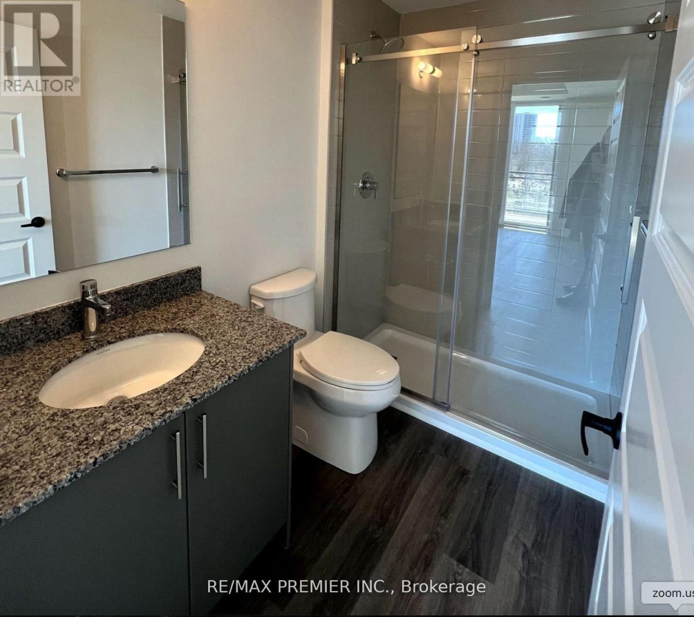 606 - 107 ROGER STREET Image 19