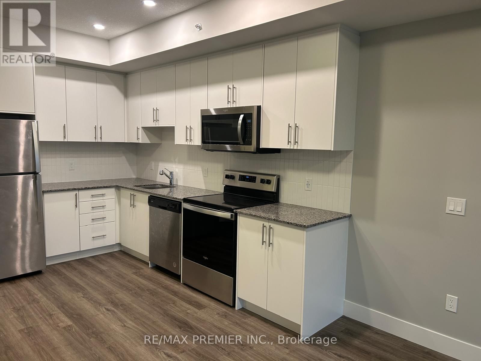 606 - 107 ROGER STREET Image 20