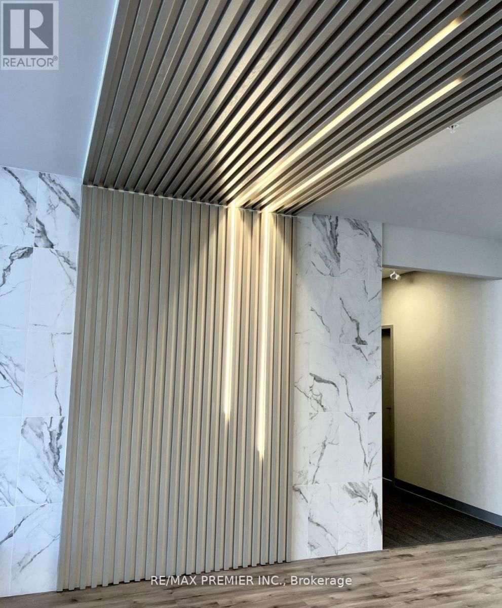 606 - 107 ROGER STREET Image 21