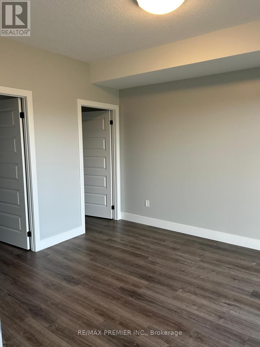 606 - 107 ROGER STREET Image 8