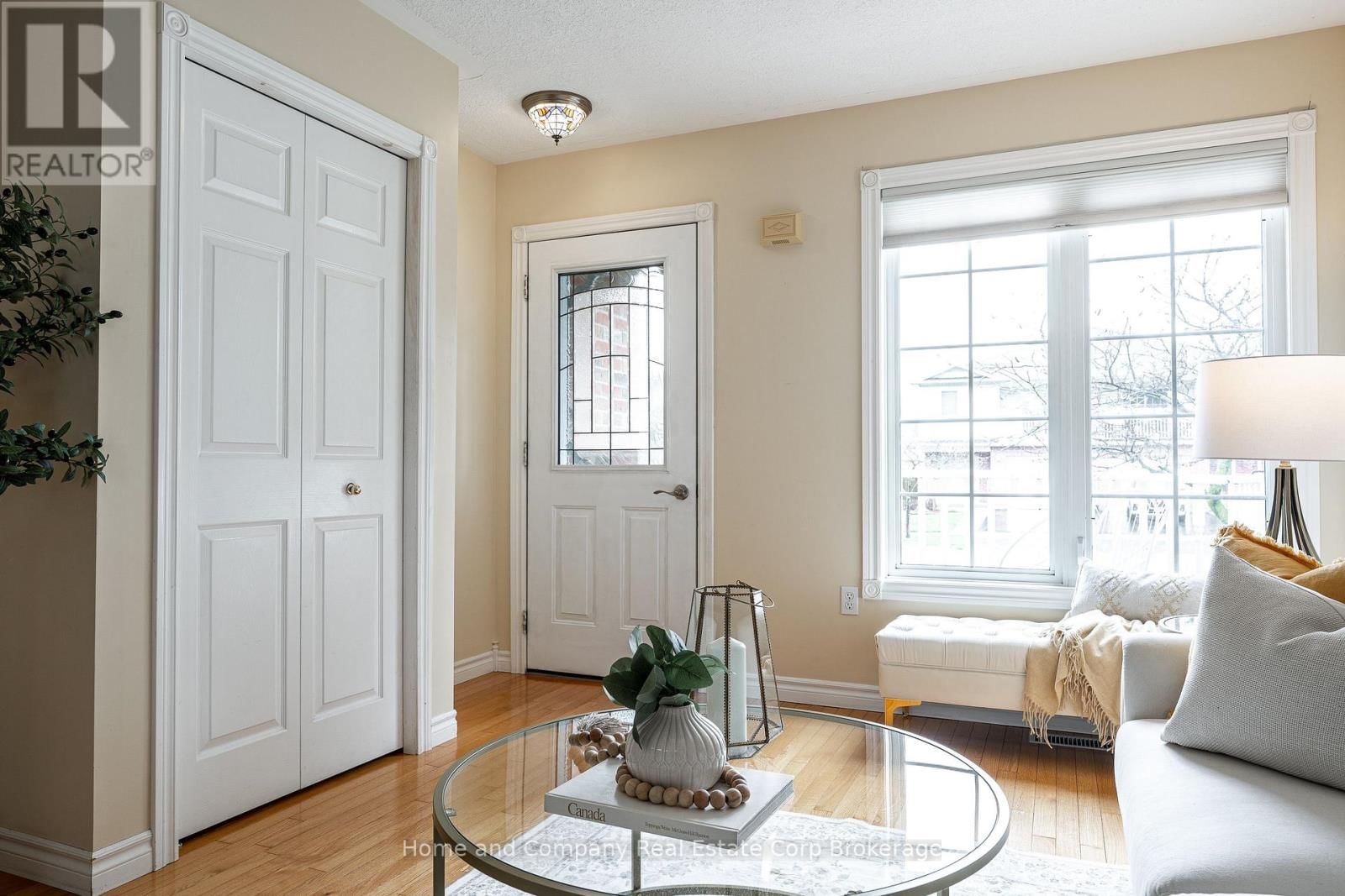 295 NORMAN STREET Image 10