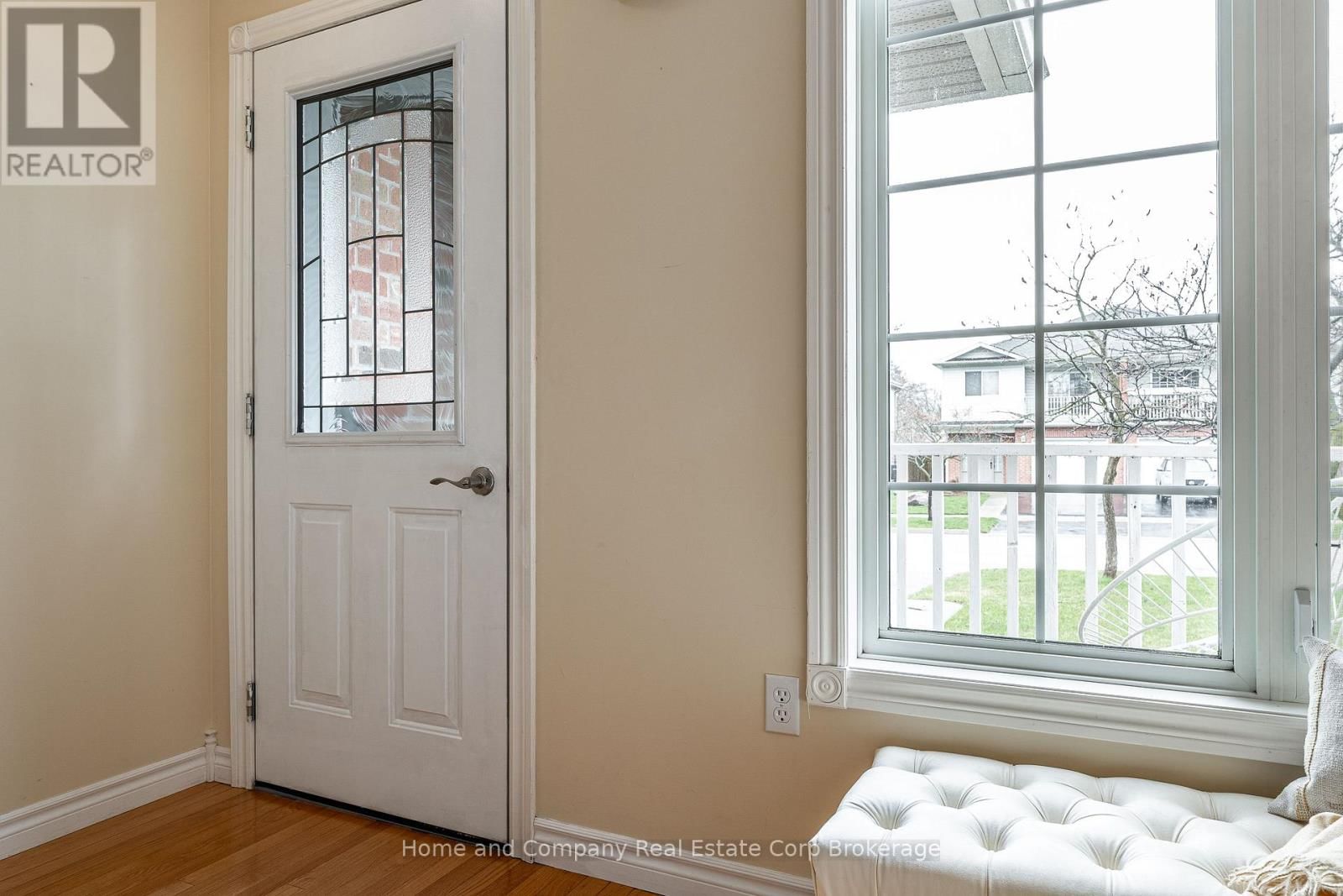 295 NORMAN STREET Image 11