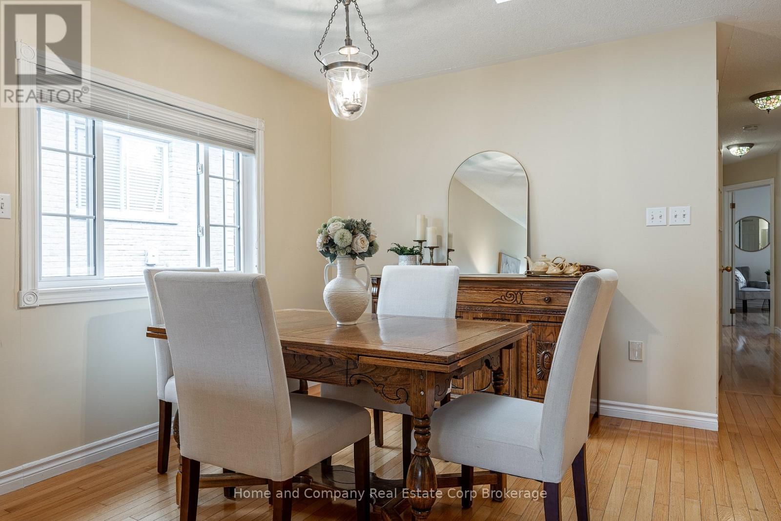 295 NORMAN STREET Image 13