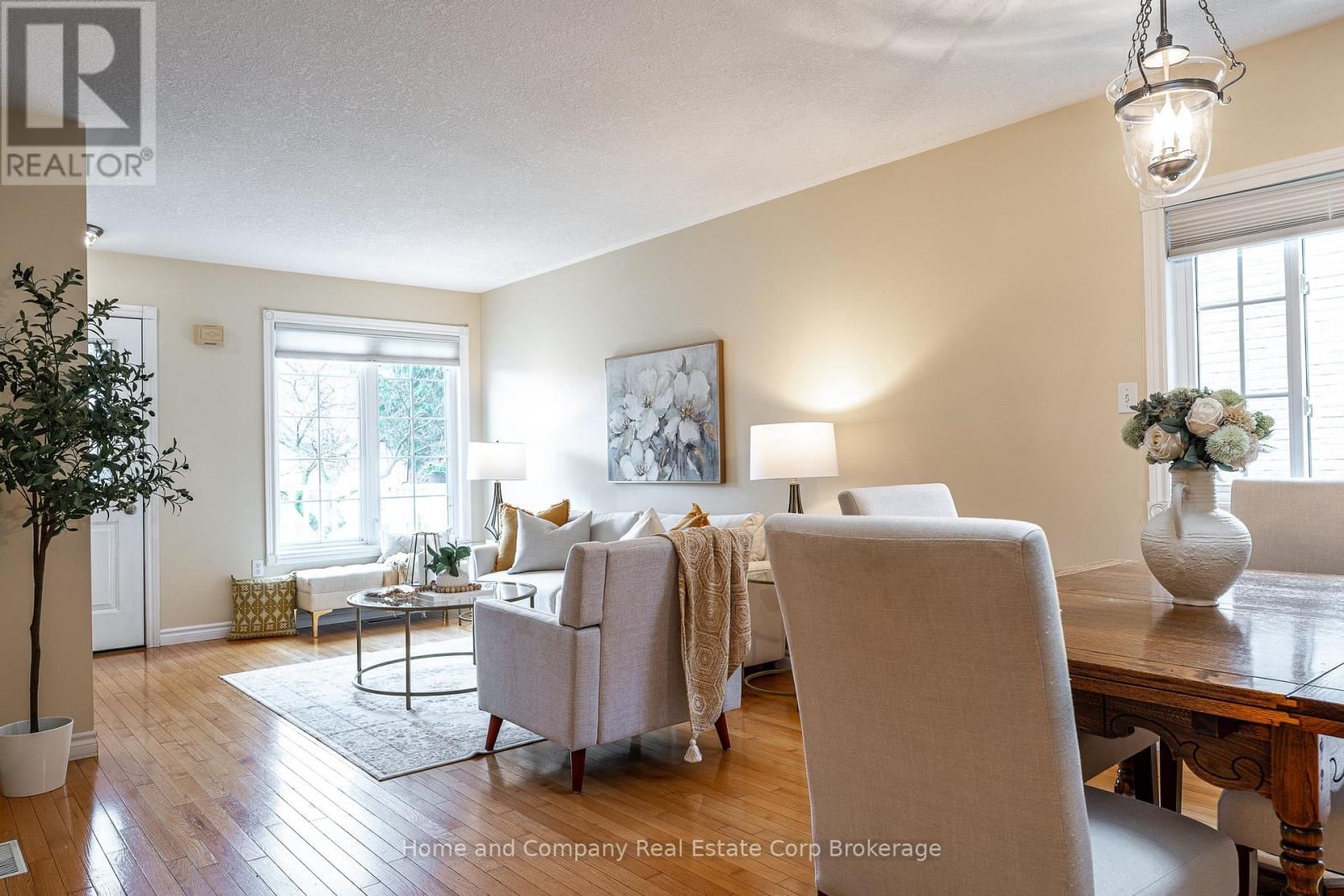 295 NORMAN STREET Image 2