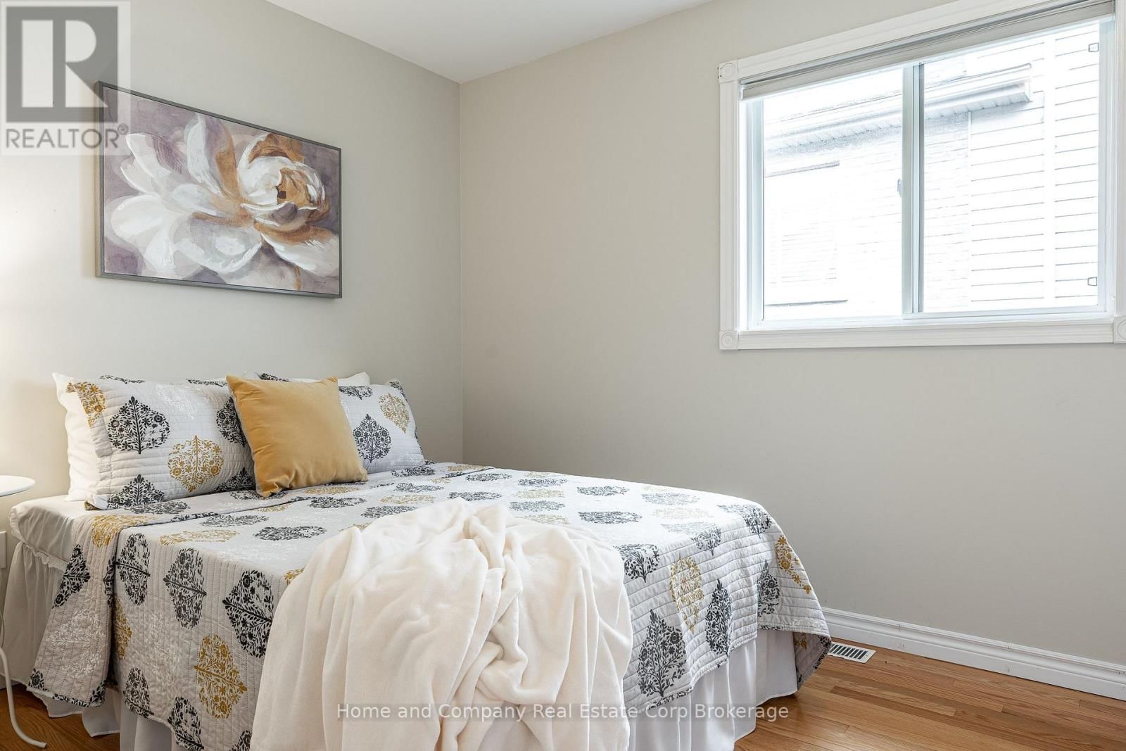 295 NORMAN STREET Image 22