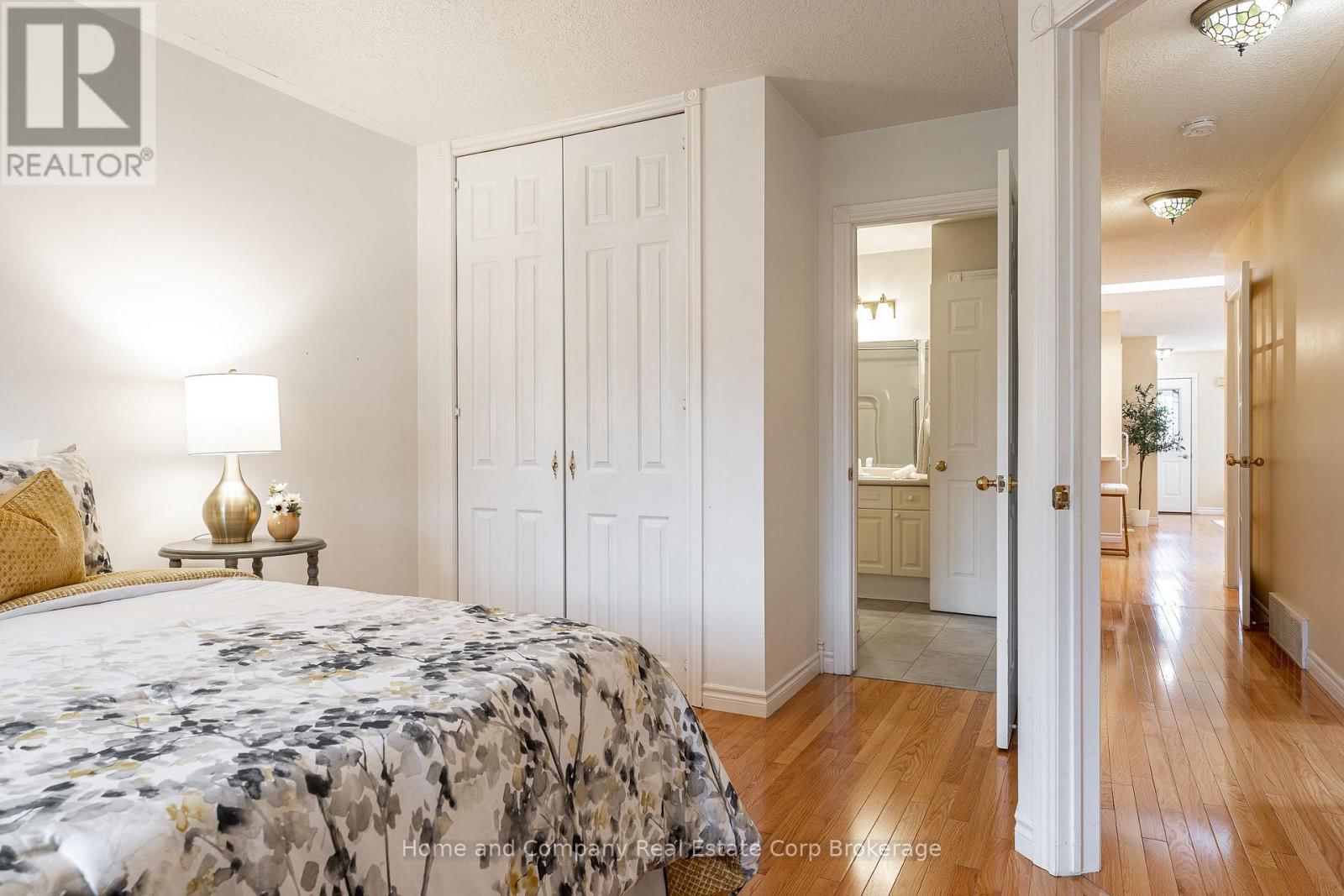 295 NORMAN STREET Image 24