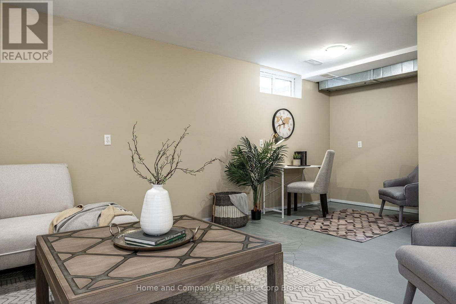 295 NORMAN STREET Image 35