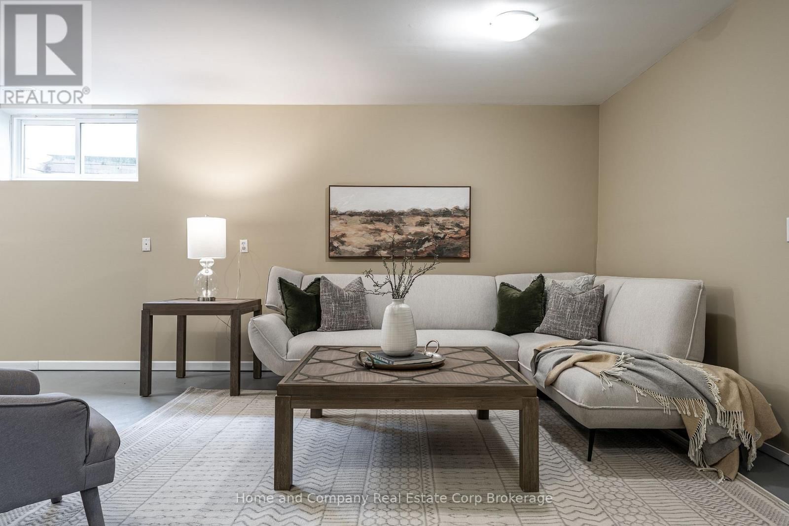 295 NORMAN STREET Image 36