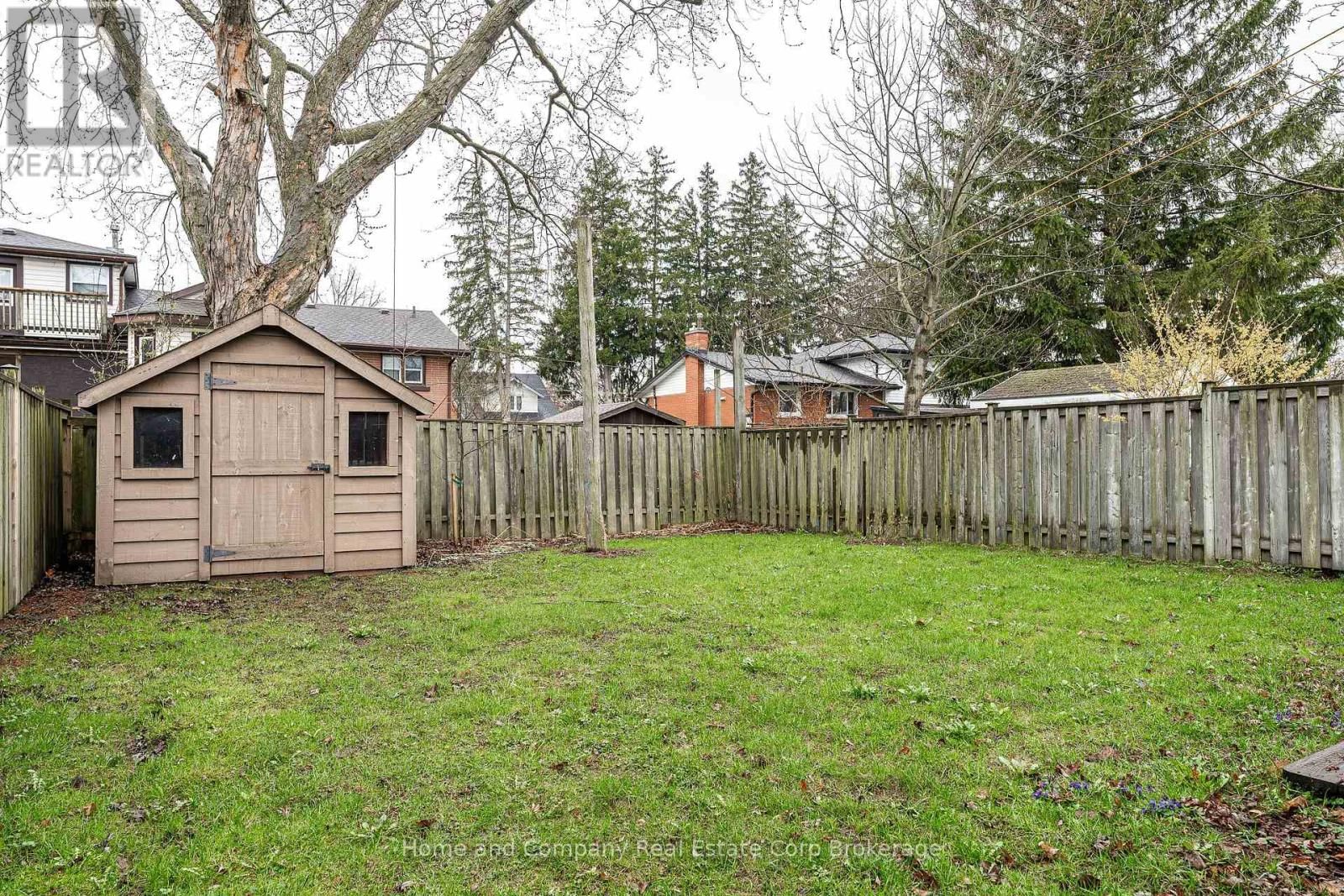 295 NORMAN STREET Image 37