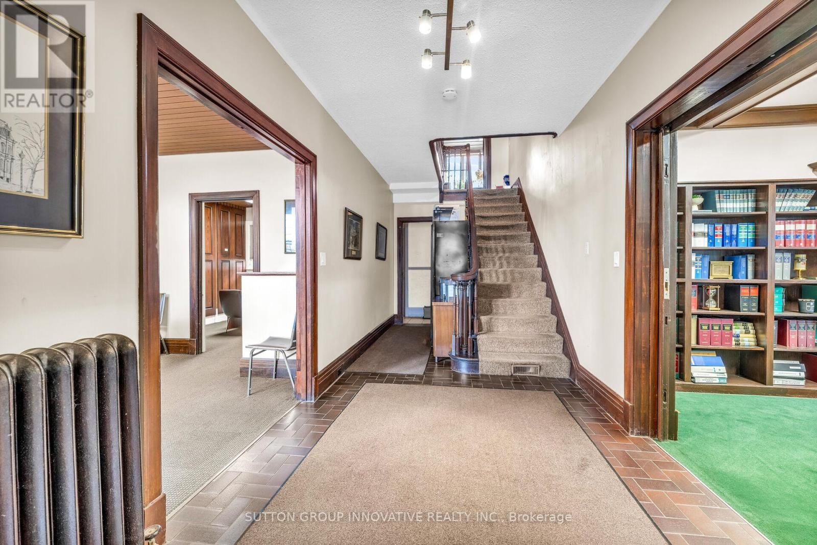 414 MAIN STREET EAST Image 12