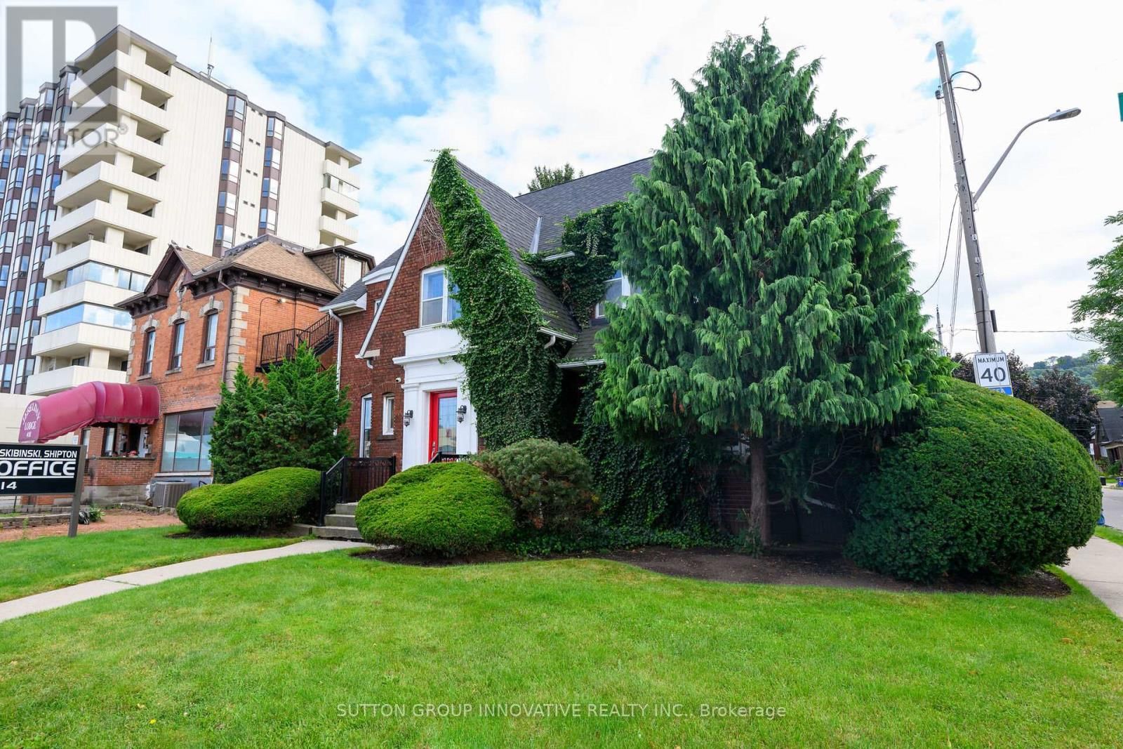 414 MAIN STREET EAST Image 26