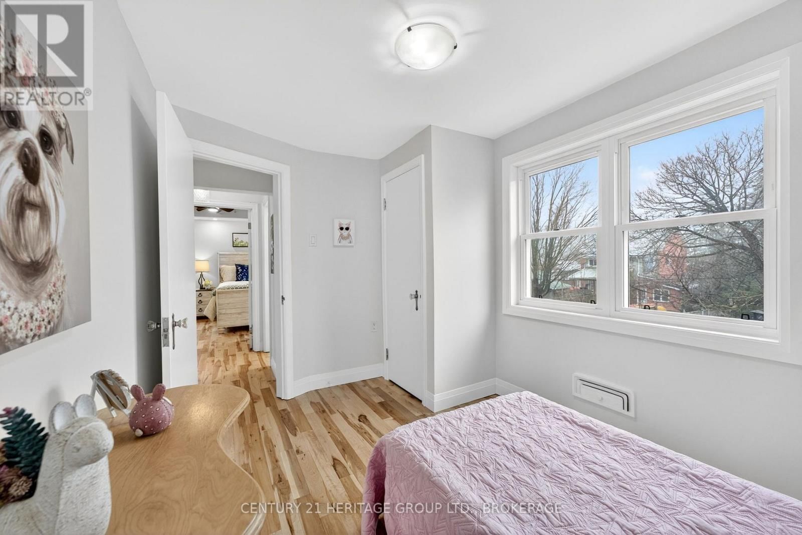 439 COLLEGE STREET Image 18