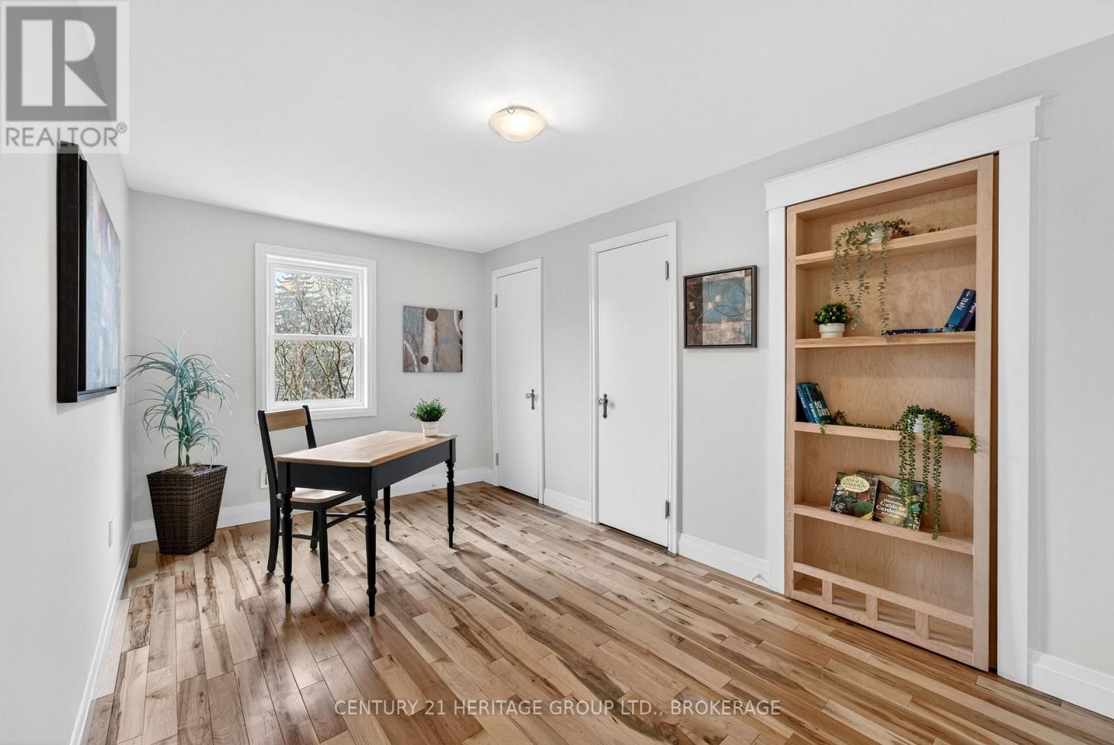 439 COLLEGE STREET Image 19