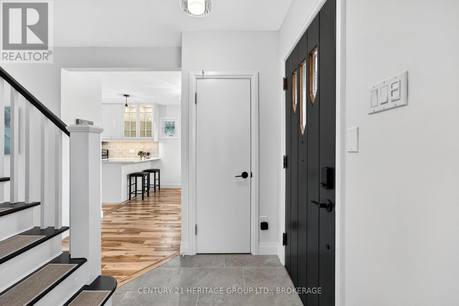 439 COLLEGE STREET Image 2