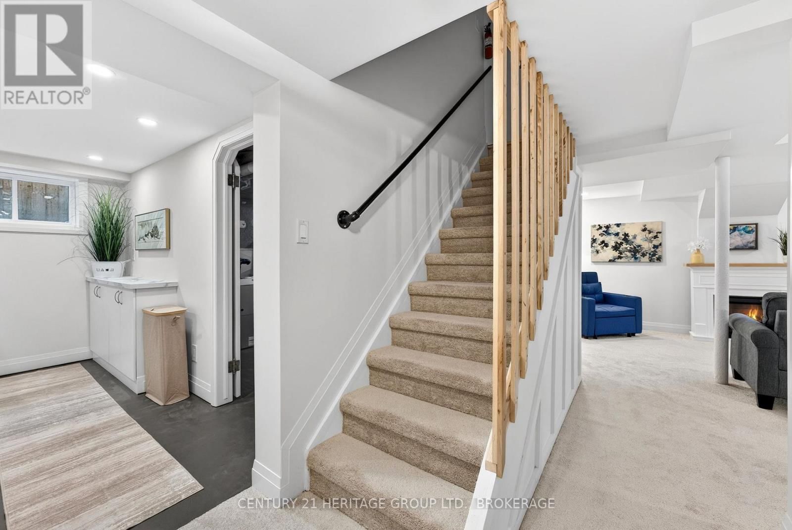 439 COLLEGE STREET Image 21