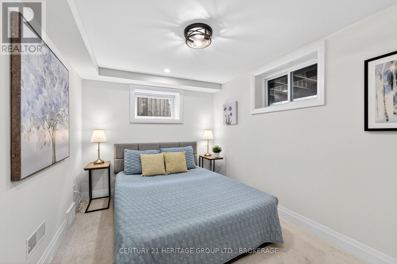 439 COLLEGE STREET Image 24