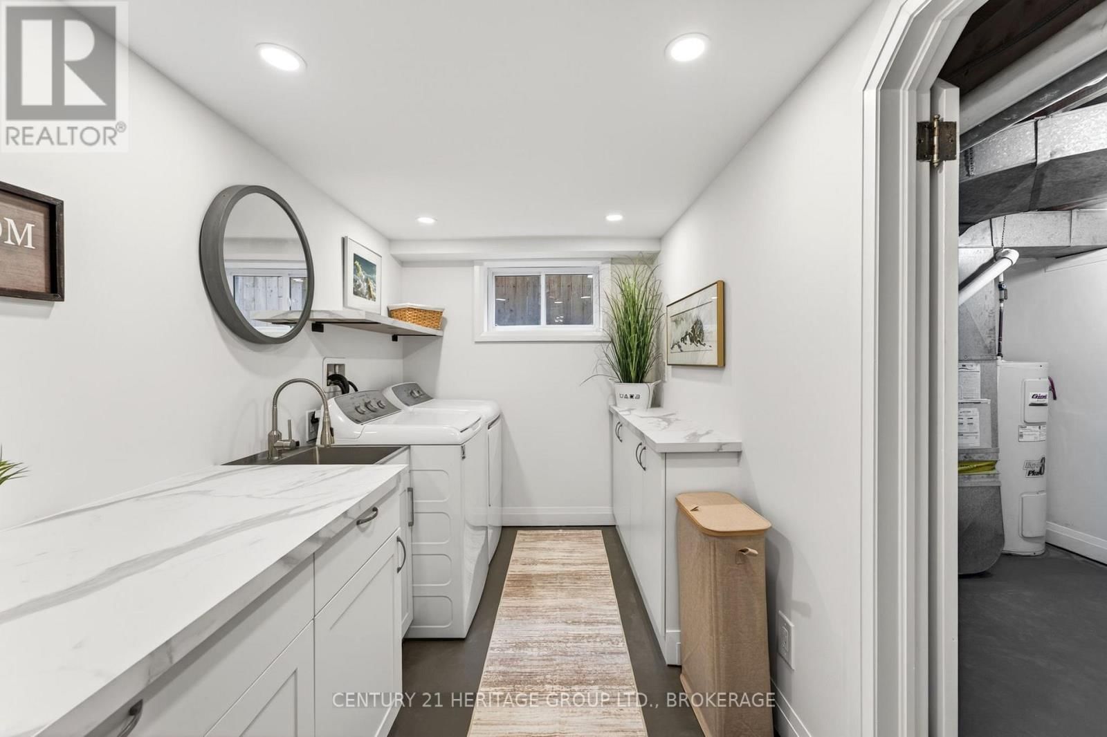 439 COLLEGE STREET Image 25