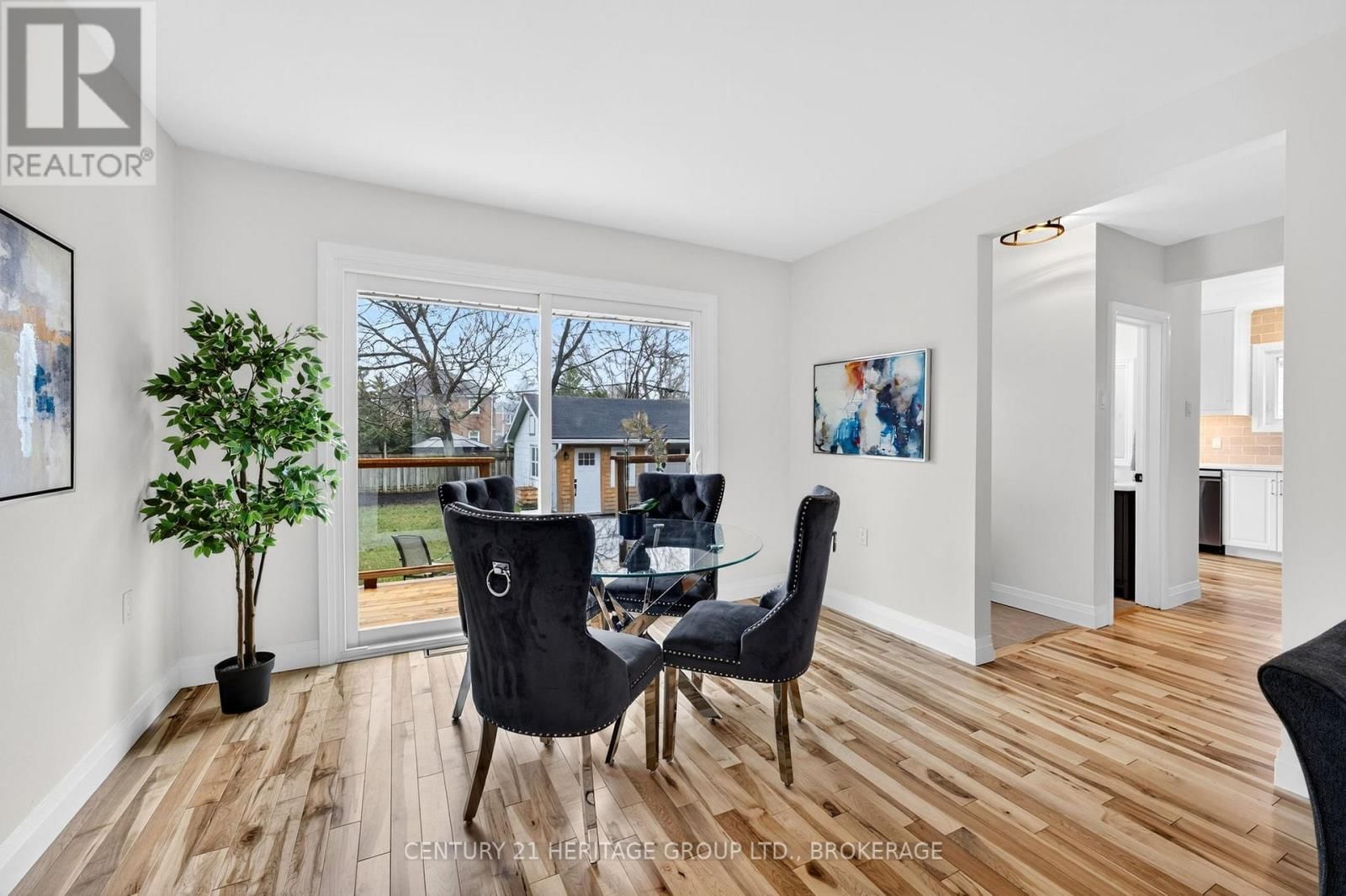 439 COLLEGE STREET Image 5