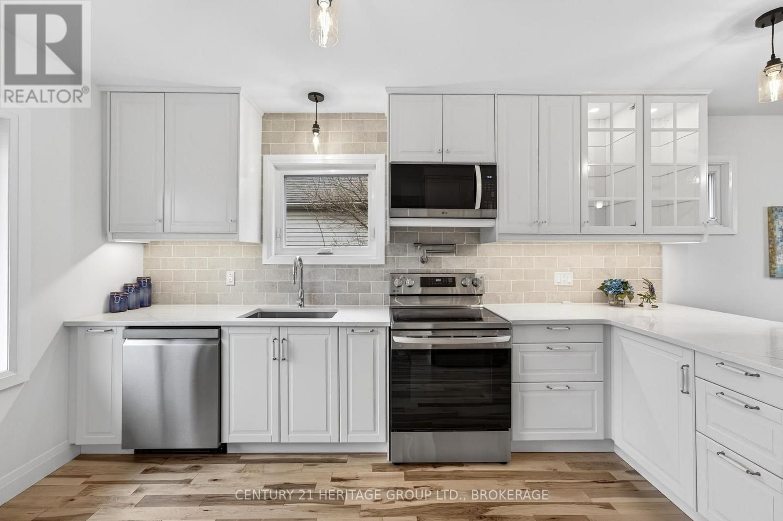 439 COLLEGE STREET Image 7