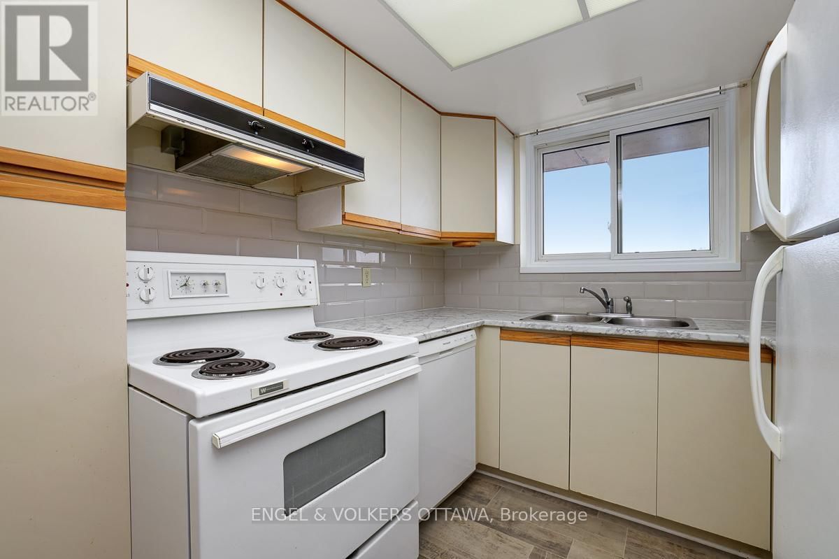 1103 - 1705 PLAYFAIR DRIVE Image 17