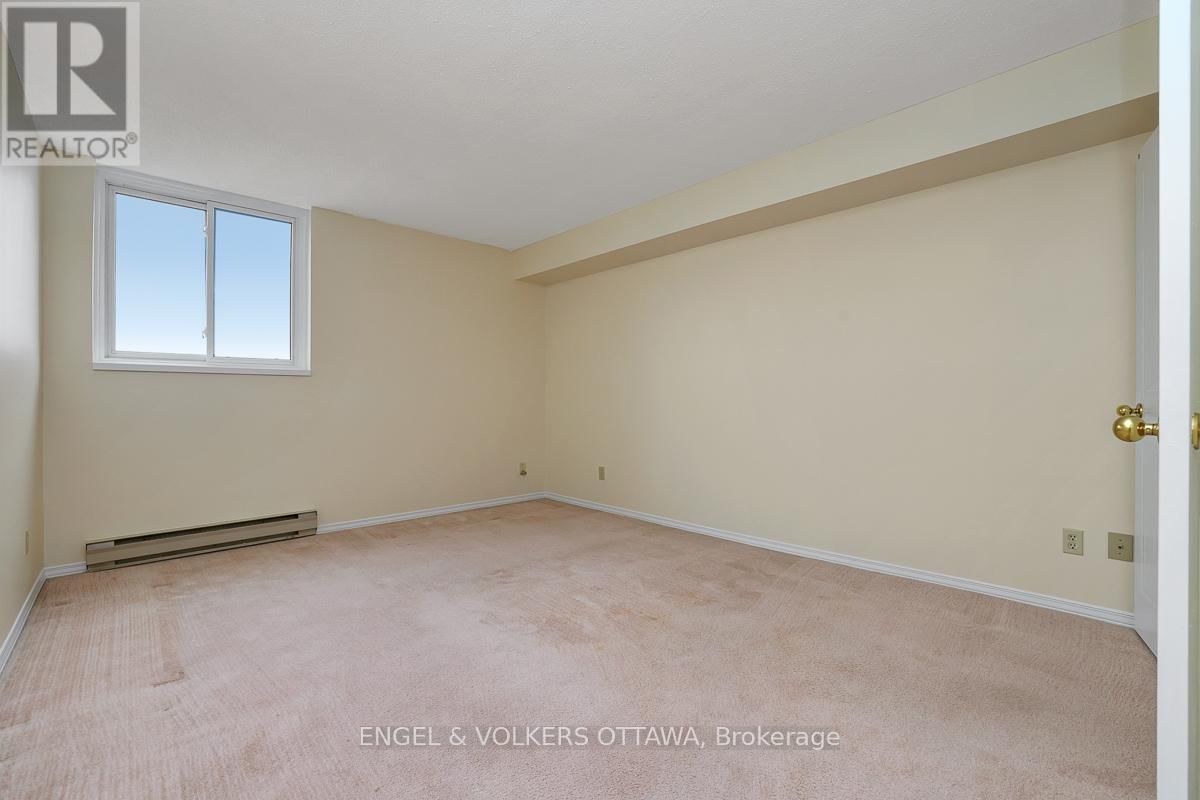 1103 - 1705 PLAYFAIR DRIVE Image 19