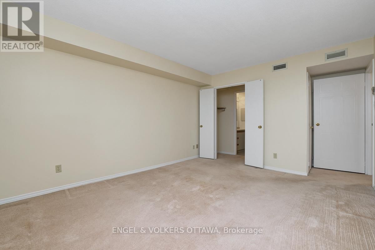 1103 - 1705 PLAYFAIR DRIVE Image 20