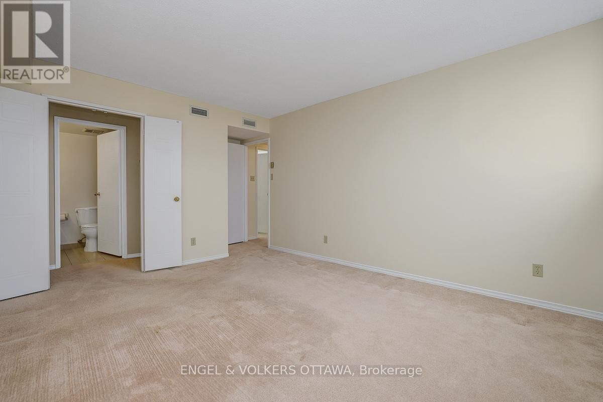 1103 - 1705 PLAYFAIR DRIVE Image 21