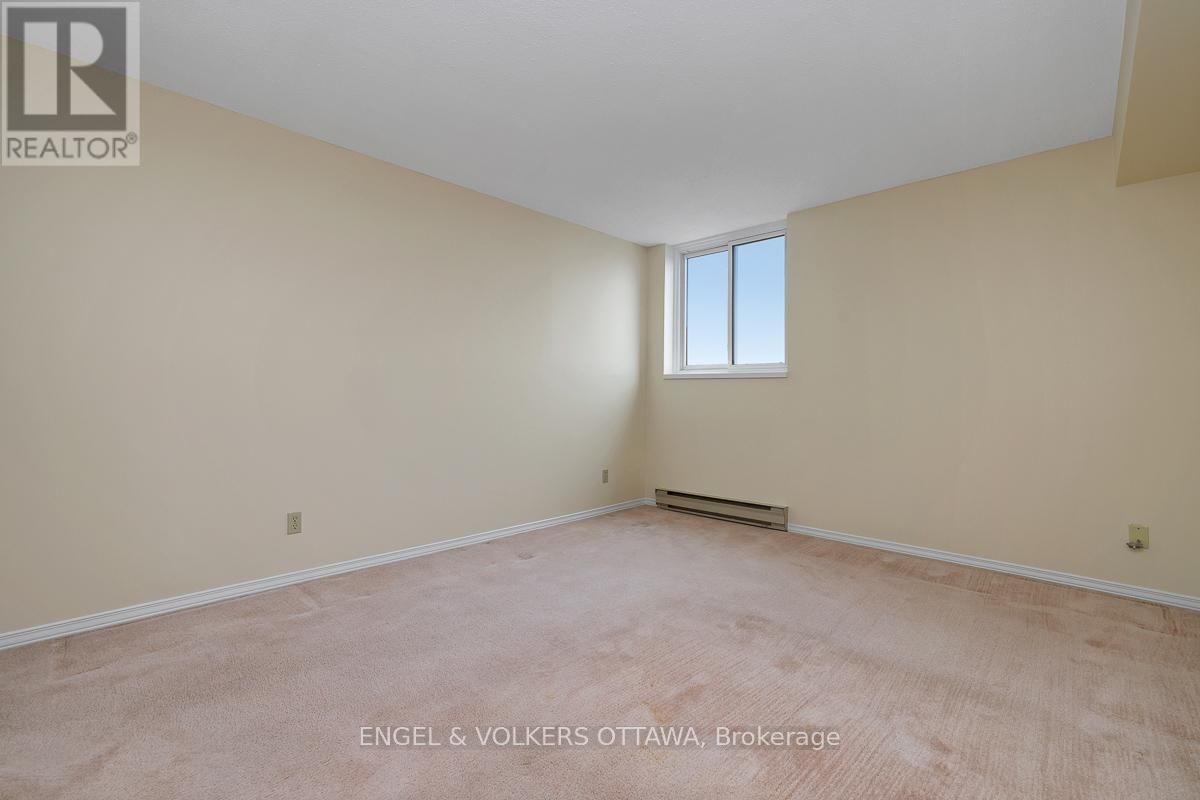 1103 - 1705 PLAYFAIR DRIVE Image 22