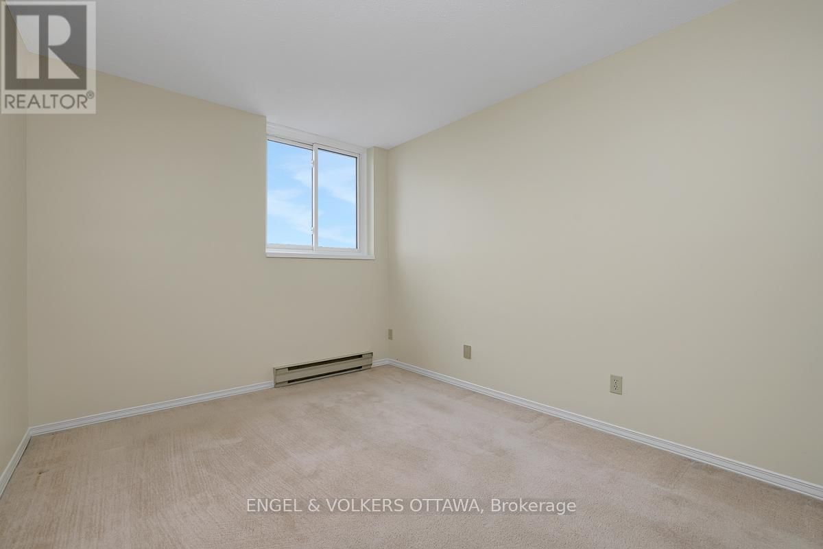 1103 - 1705 PLAYFAIR DRIVE Image 26