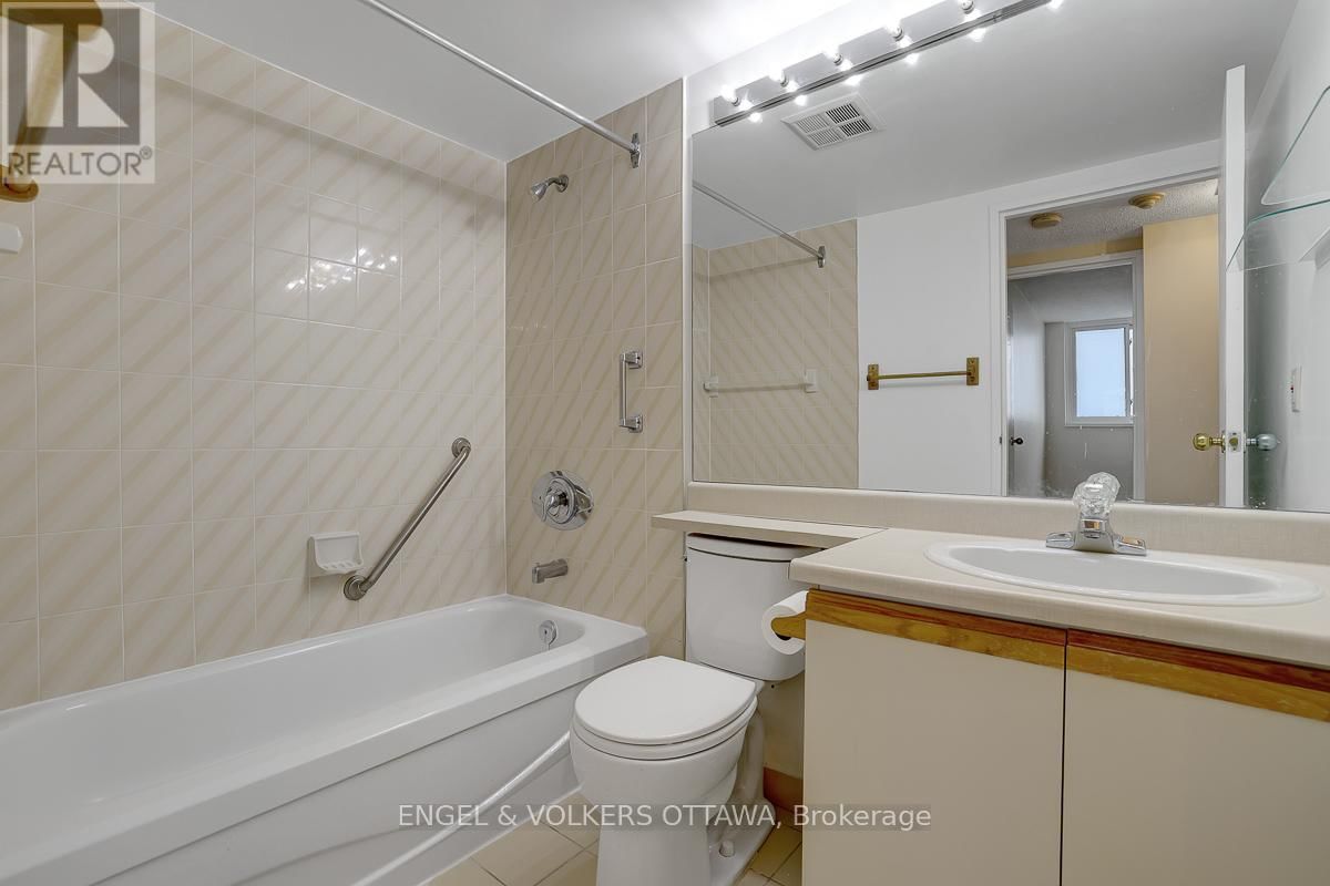 1103 - 1705 PLAYFAIR DRIVE Image 28