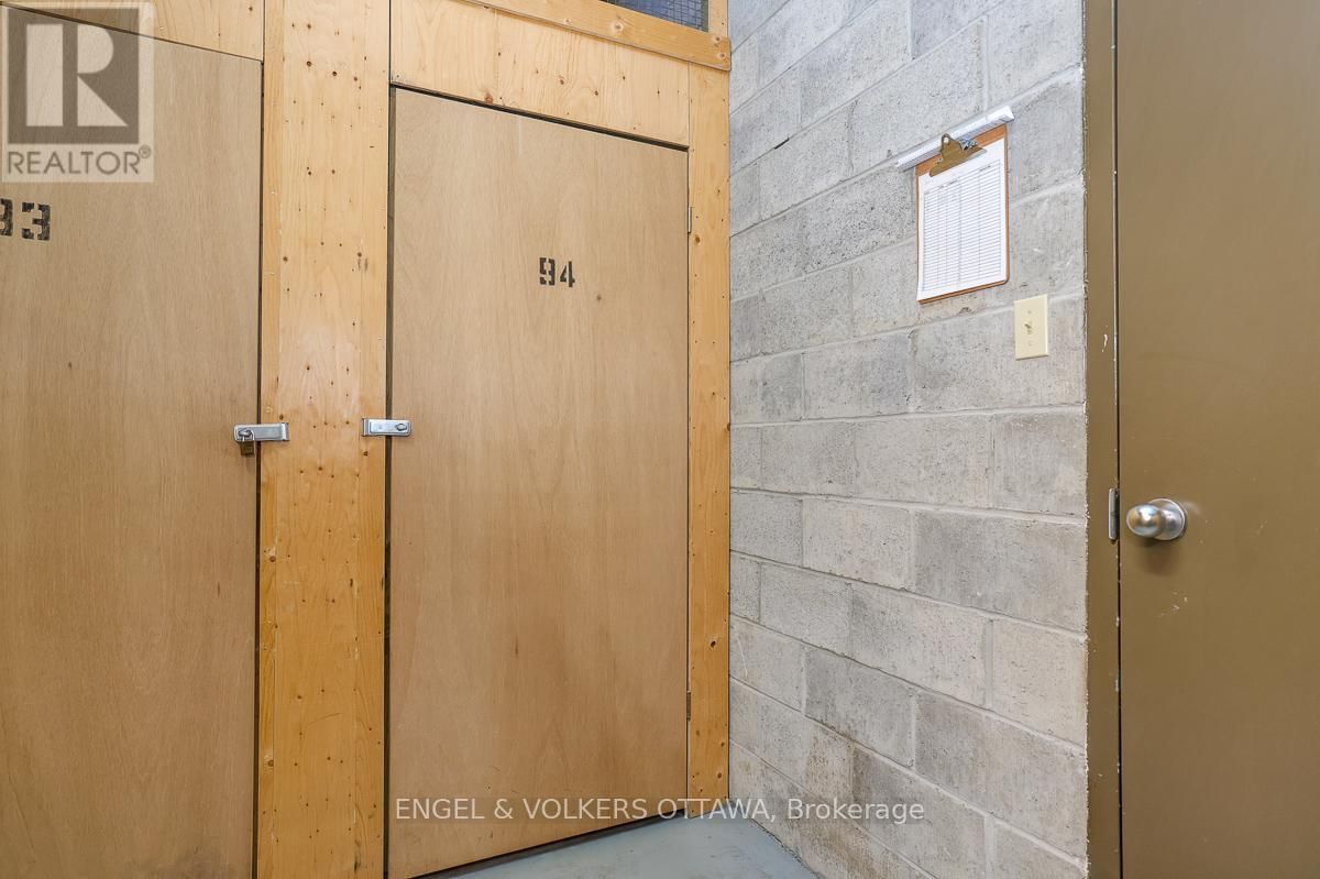 1103 - 1705 PLAYFAIR DRIVE Image 35