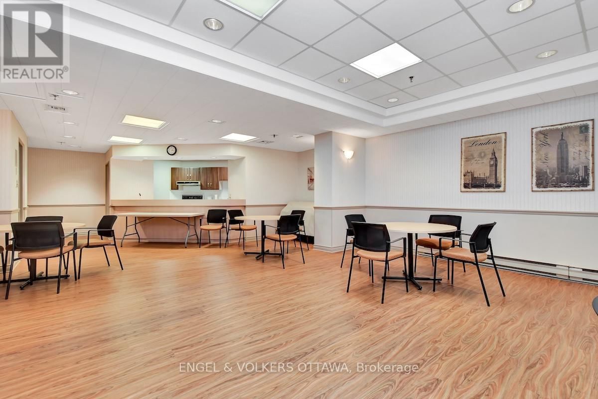 1103 - 1705 PLAYFAIR DRIVE Image 42