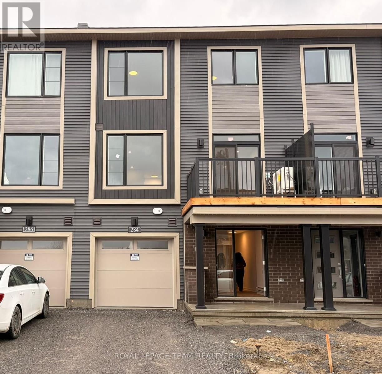 284 BANKSIDE WAY Image 2