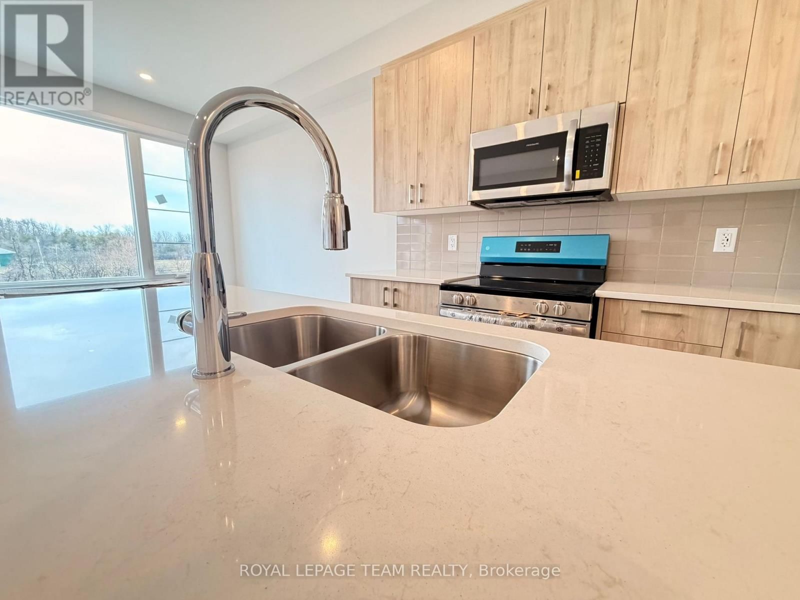 284 BANKSIDE WAY Image 8