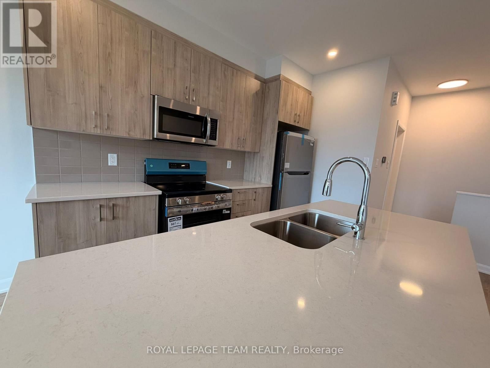 284 BANKSIDE WAY Image 9