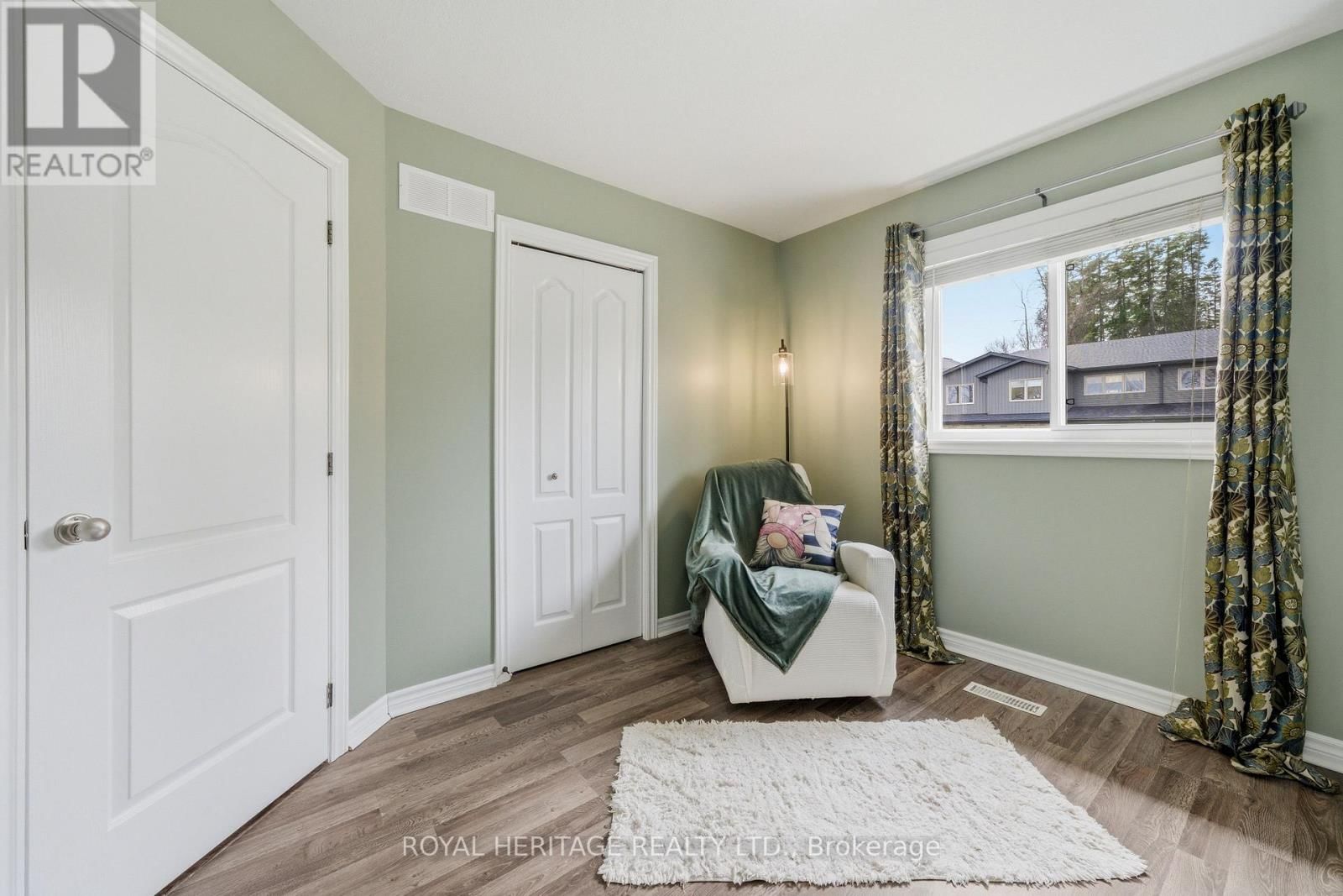 1 KYLE COURT Image 32