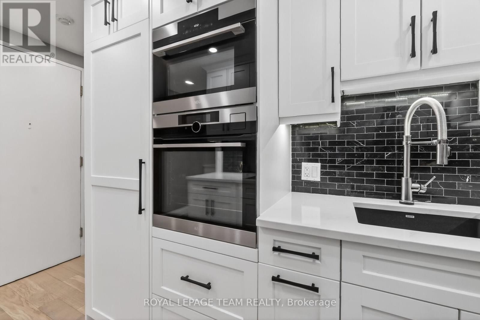 2012 - 515 ST LAURENT BOULEVARD Image 10